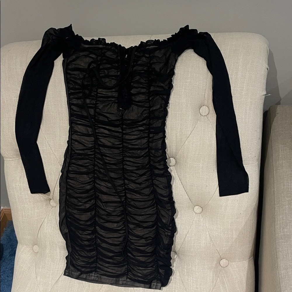 Fashion Nova Black Ruched Long Sleeve Dress